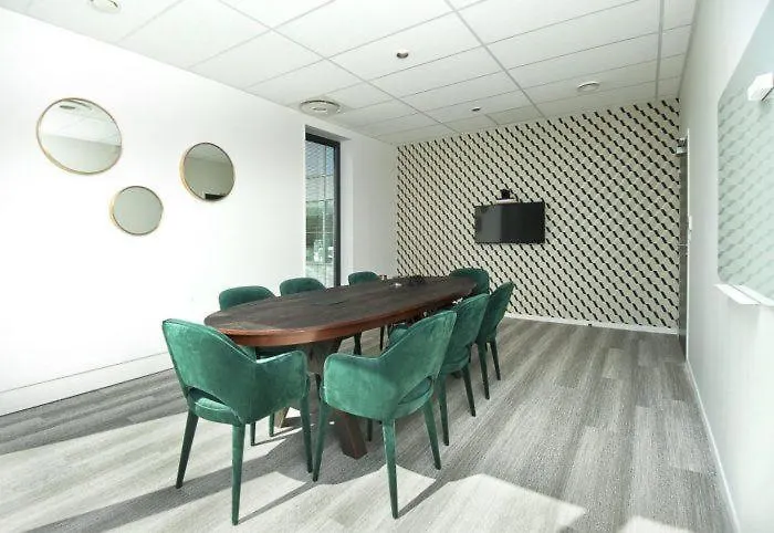 Coloft Aparthotel Lesquin