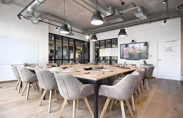 Coloft Aparthotel Lesquin